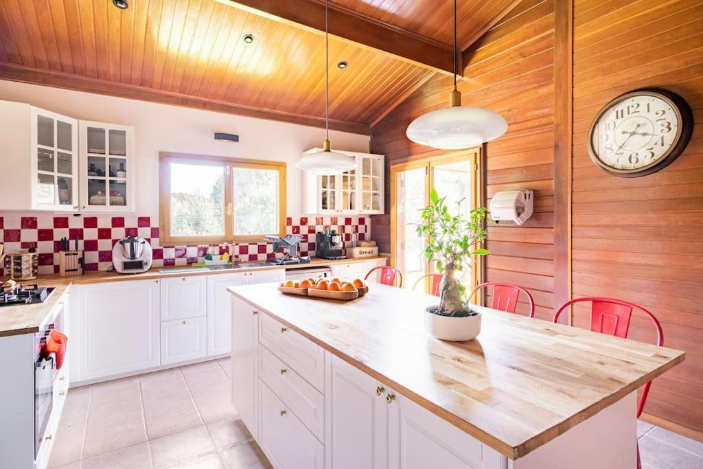 Wooden House Villa Minde ภายนอก รูปภาพ