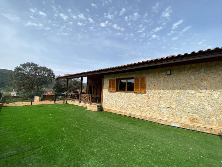 Wooden House Villa Minde ภายนอก รูปภาพ