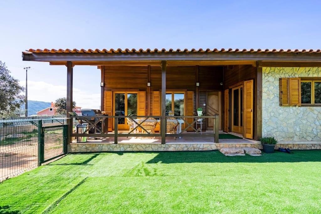 Wooden House Villa Minde ภายนอก รูปภาพ