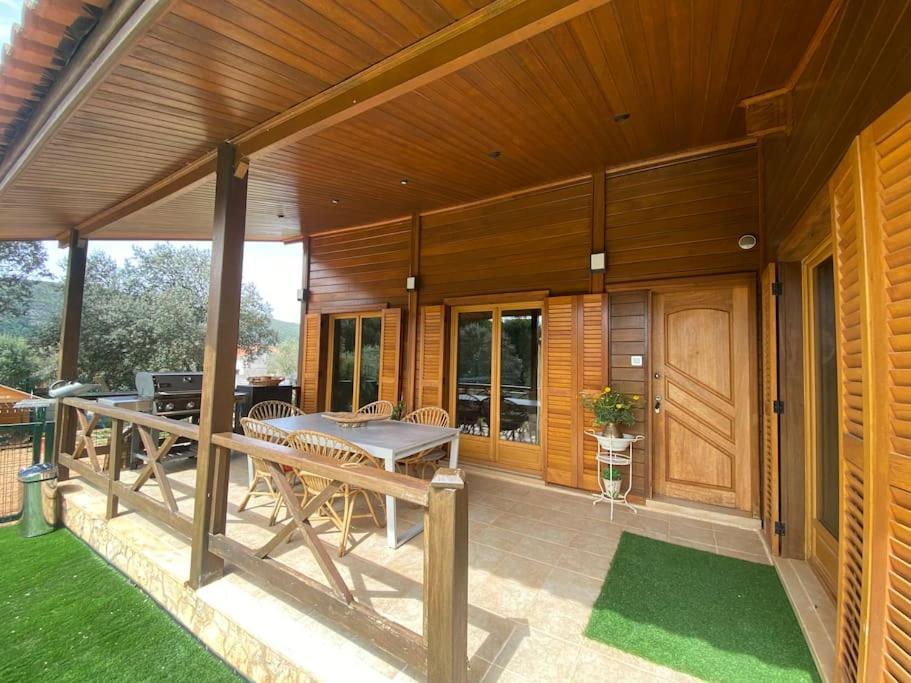Wooden House Villa Minde ภายนอก รูปภาพ